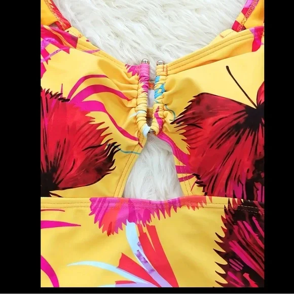 ‼️Final price leaves print one piece full coverage ruffle shouldersswimsuit
